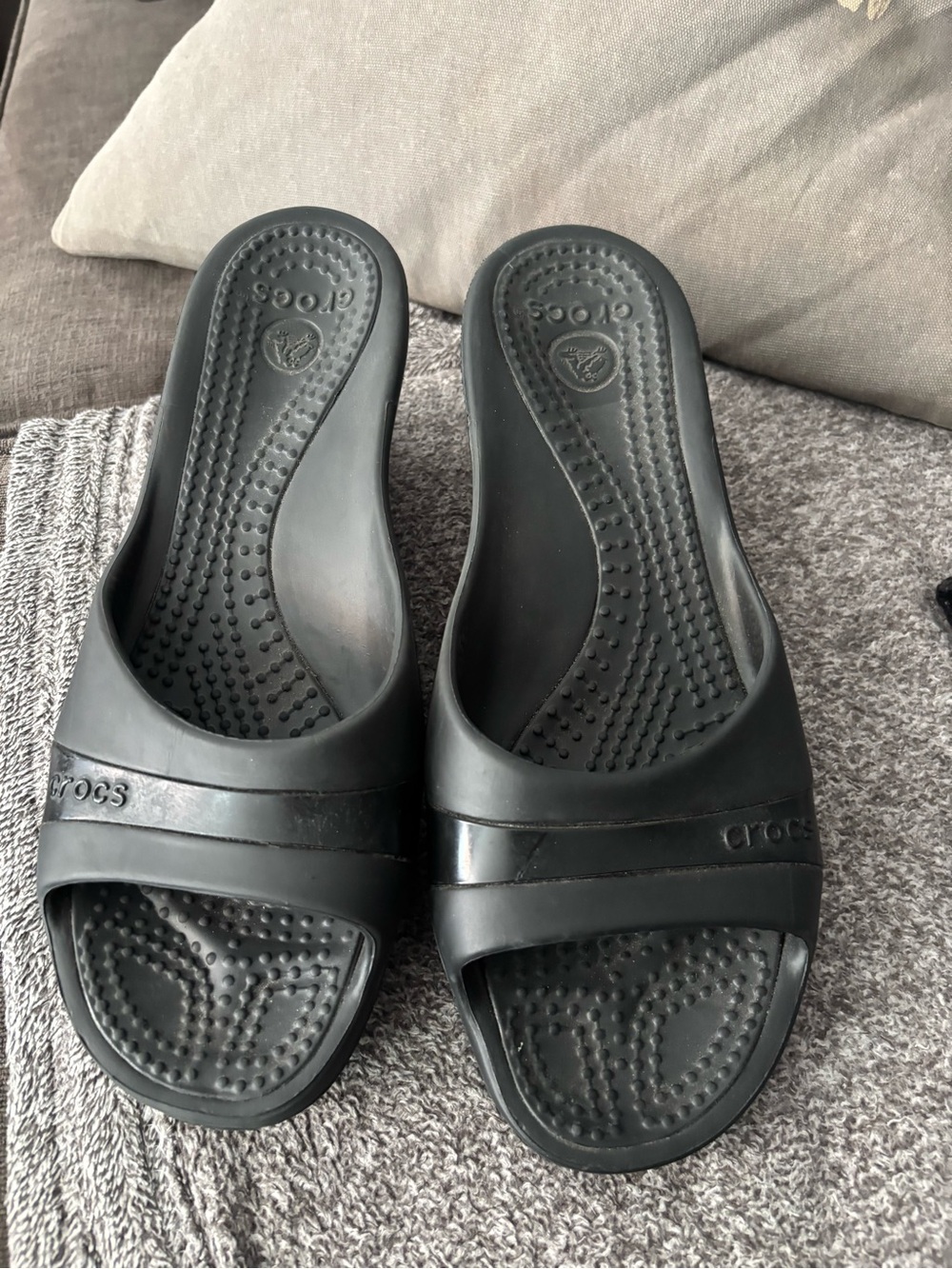 Crocs Sassari Women's Black Wedge Heels Shoes Sandals